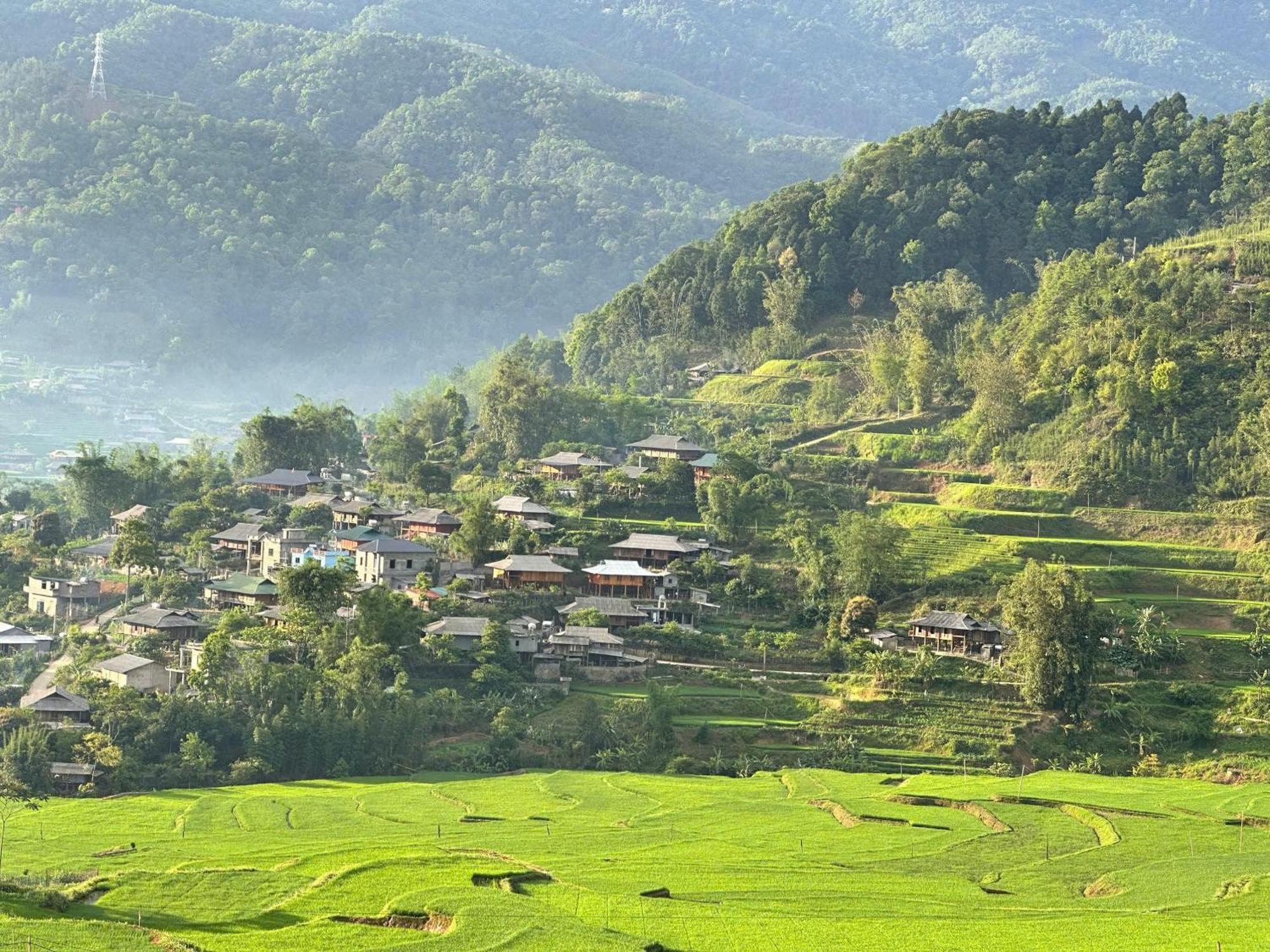 Zoni Home Tram Tau Cham Ta Lao エクステリア 写真